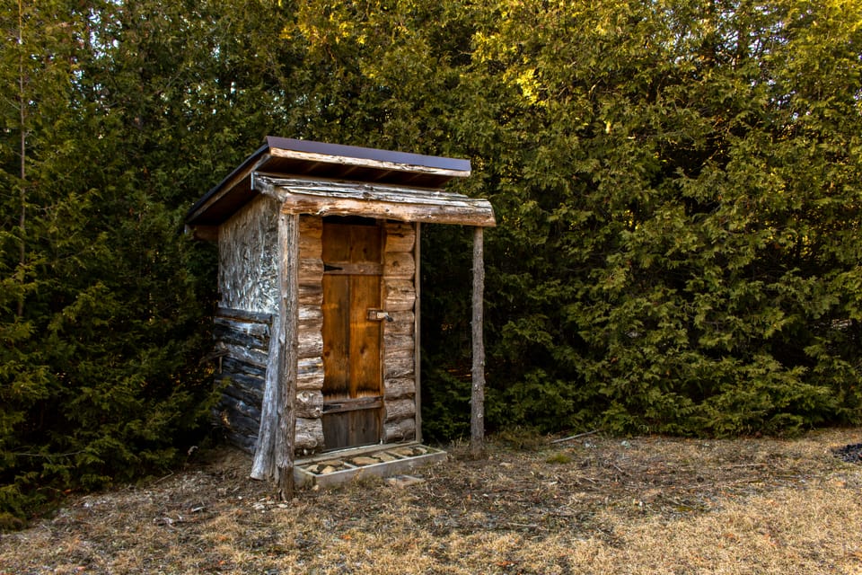 The glamourisation of off-grid: Getting real about our dreams